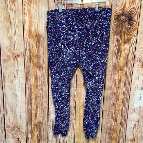 Women's Danskin Now Woman's Plus Active Fit Sports Legging Size 2XL Multi Color - Picture 3 of 10